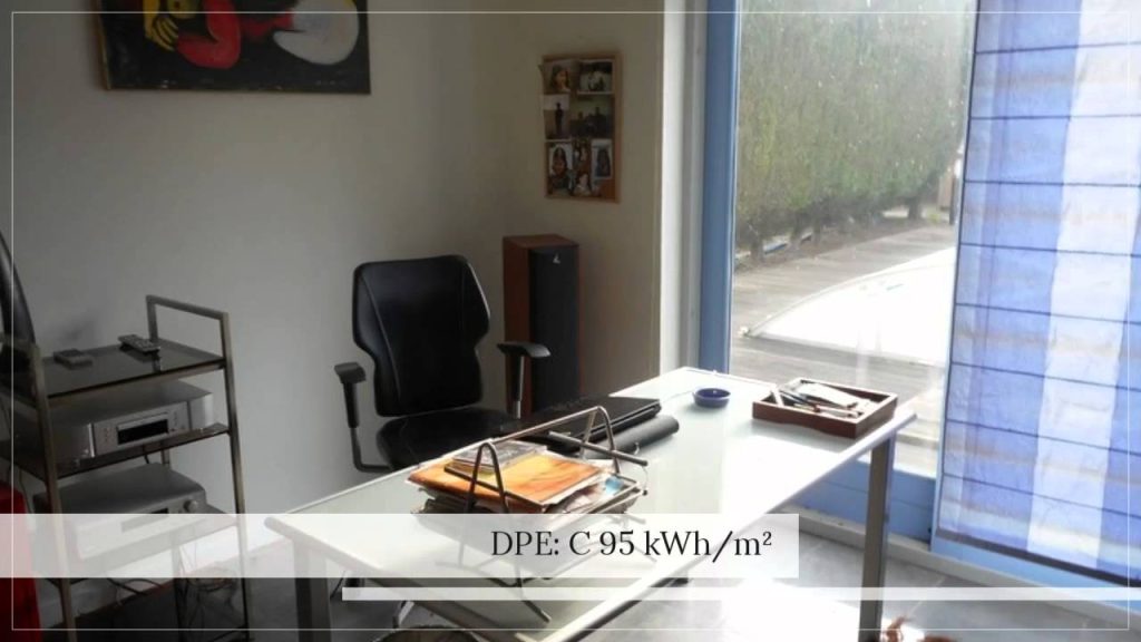 découvrez notre agence immobilière à villennes, spécialisée dans la vente et la location de biens immobiliers. profitez d'un accompagnement personnalisé et de conseils d'experts pour réaliser vos projets immobiliers en toute sérénité.