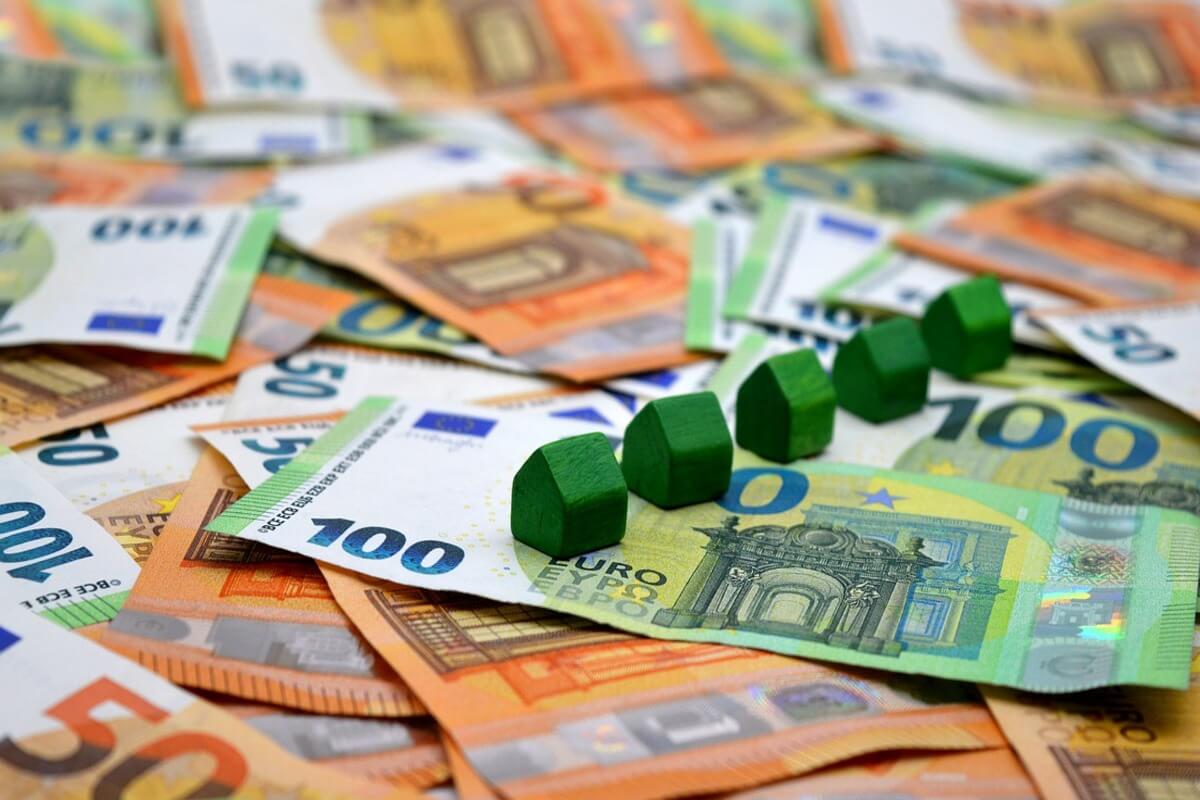 découvrez tout sur les frais de notaire liés à l'achat d'un terrain boisé. informez-vous sur les coûts, les démarches et les implications fiscales pour réaliser votre projet en toute sérénité.